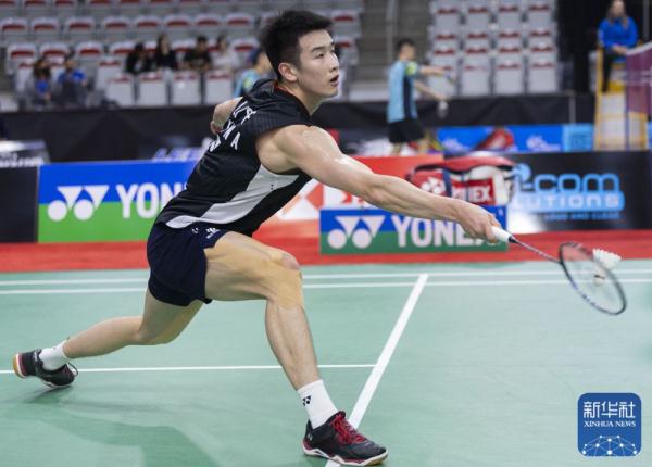 在全球化背 在全球化背