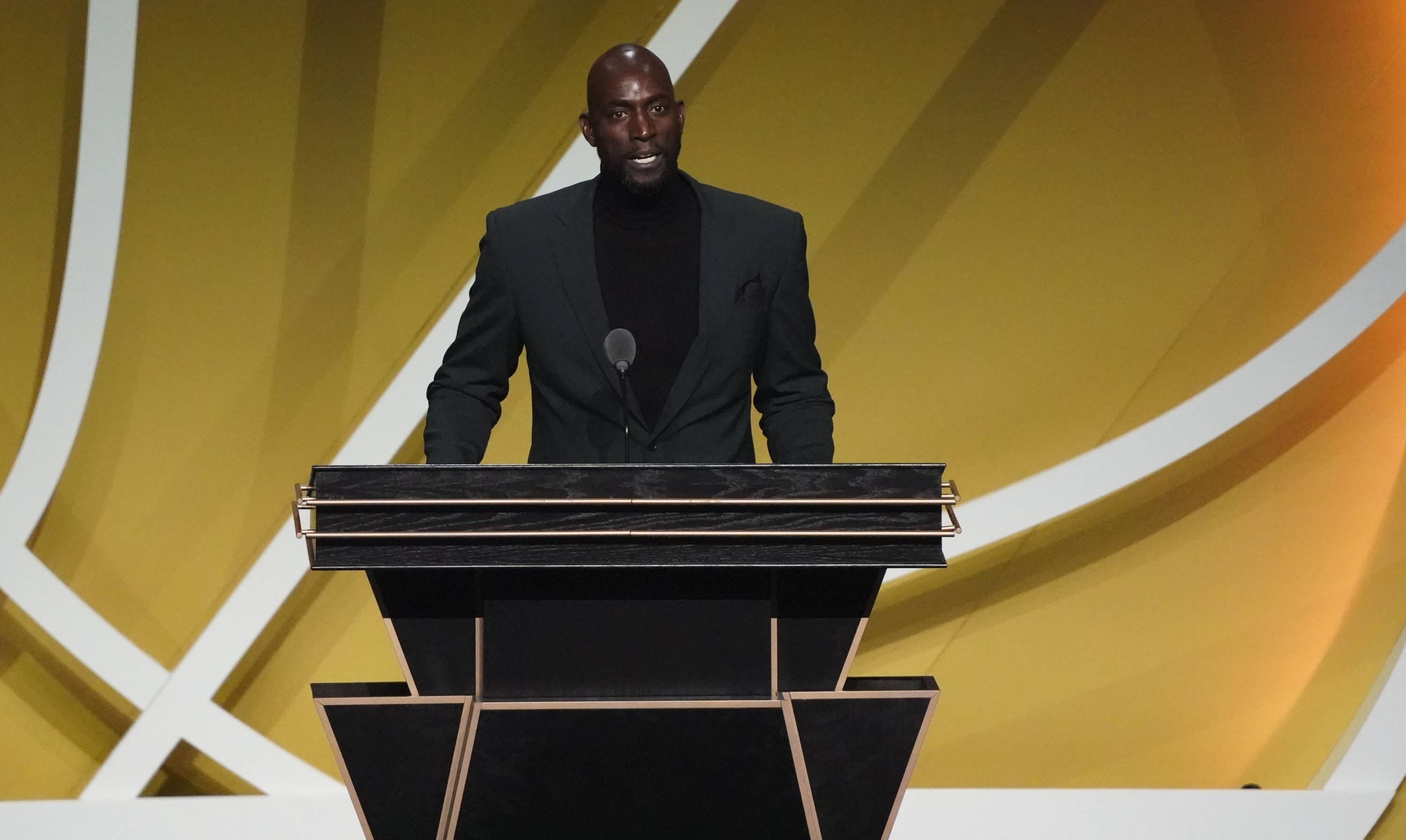 构建新型竞 构建新型竞